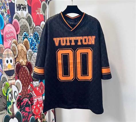 sucette bebe louis vuitton|louis vuitton football player.